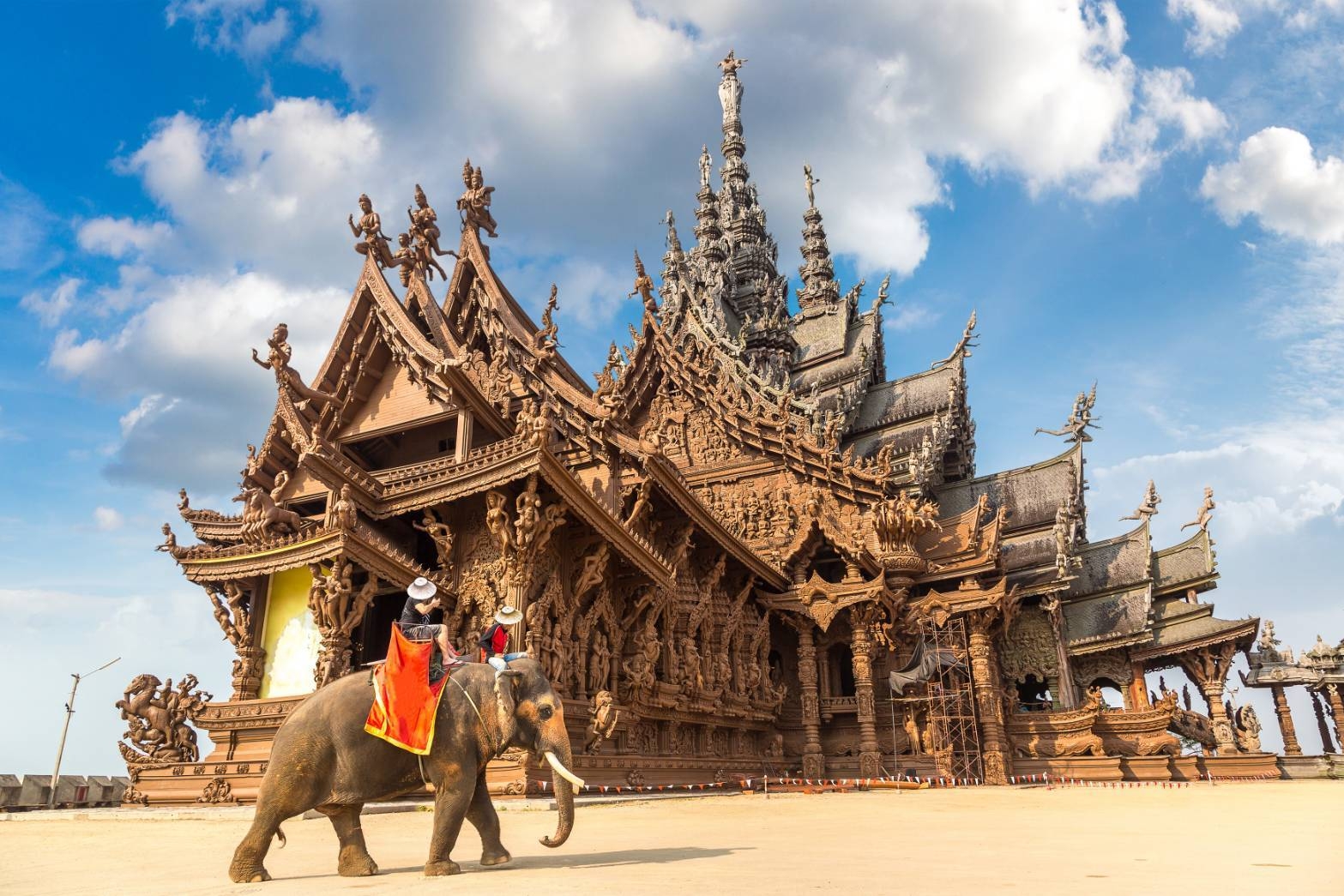 Pattaya 2-Day, 1-Night Exclusive Tour