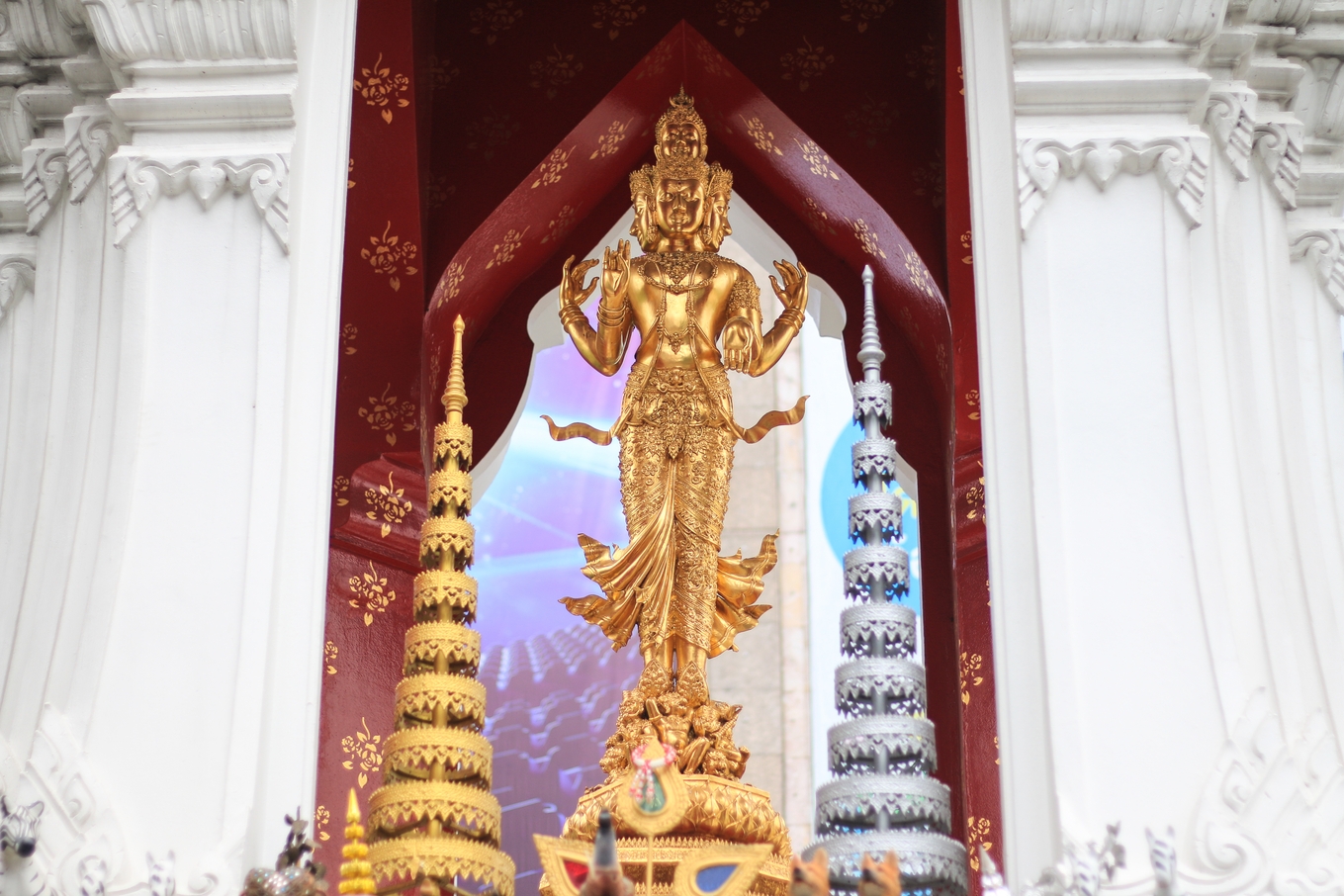 Bangkok Mu-Telu One Day Tour – Temples, Shrines & Chinatown